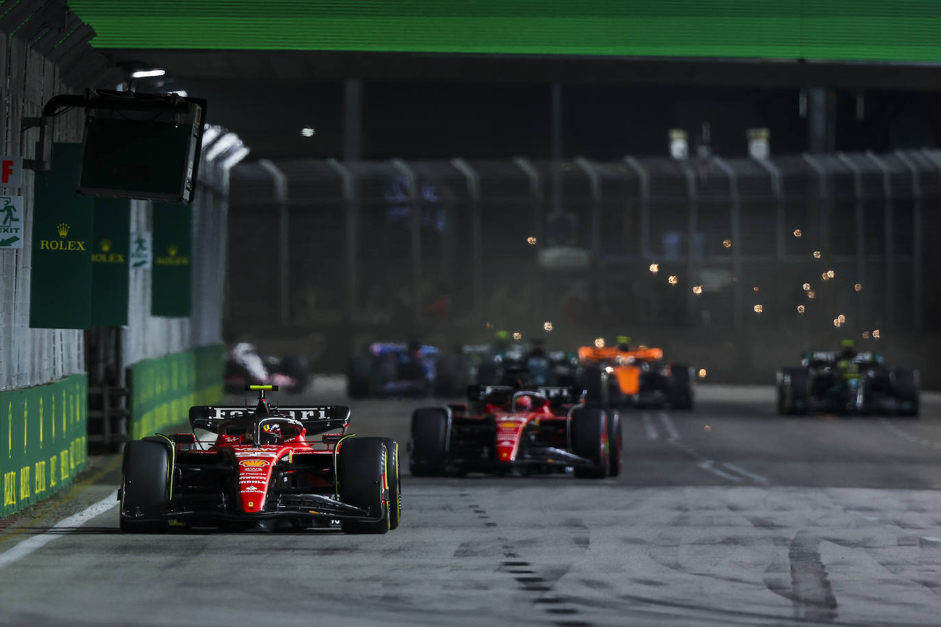 Carlos Sainz firmó la segunda victoria de su carrera en la Fórmula adjudicándose un imponente triunfo en el Gran Premio de Singapur.