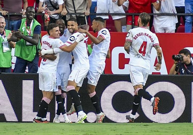 Lukebakio sella el primer triunfo del Sevilla en el redebut de Ramos