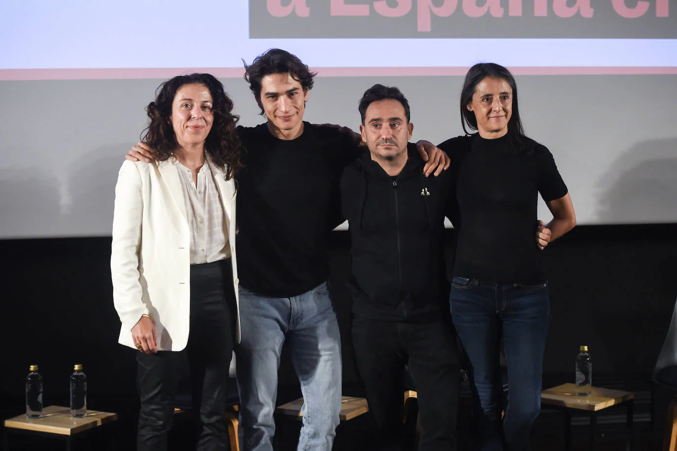 Sandra Hermida, Enzo Vogrincic, Juan Antonio Bayona y Belén Atienza.