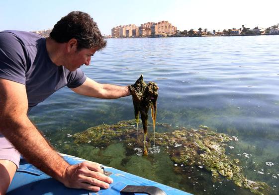 Miguel Ángel Ruiz, en el Mar Menor.