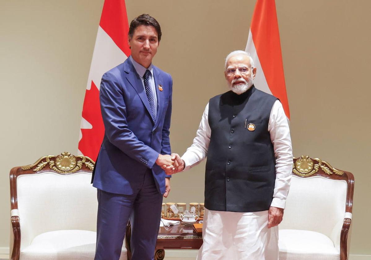 Trudeau y Modi se saludan durante la cumbre del G-20.