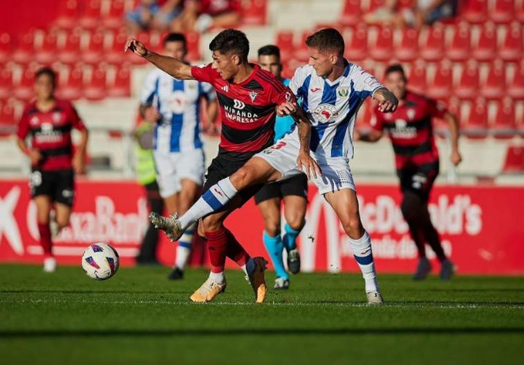El Leganés remonta y golea en casa del Mirandés