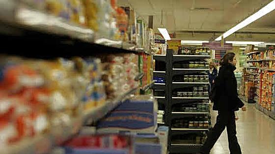 Los españoles gastan un 12% más en la cesta de la compra