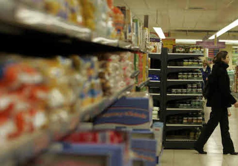 Los españoles gastan un 12% más en la cesta de la compra