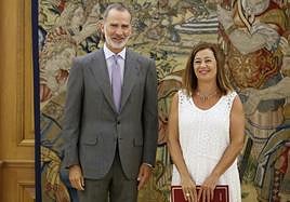 La nueva presidenta del Congreso, la socialista Francina Armengol, se ha reunido este viernes con el rey Felipe VI.
