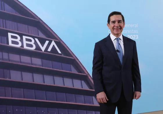 El juez del 'caso Villarejo' cita como testigo al actual presidente del BBVA, Carlos Torres