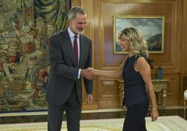 El rey Felipe VI recibe en audiencia a la líder del partido Sumar y vicepresidenta segunda del Gobierno en funciones, Yolanda Díaz