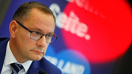El líder ultraderechista alemán se recupera de un supuesto «atentado» durante un mitin de AfD