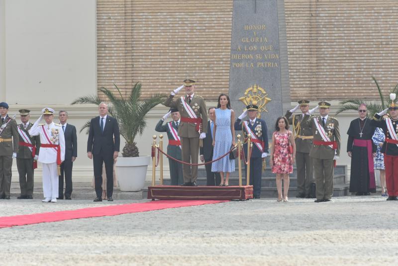 Los Reyes han presidido el acto de jura de bandera.