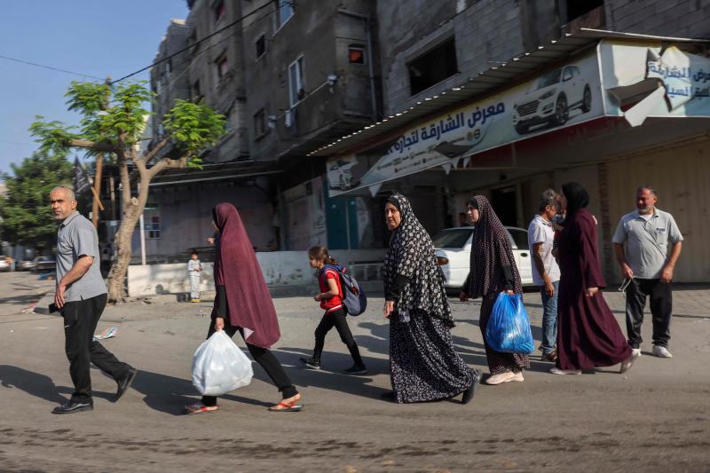 Comienza el éxodo de Gaza tras el ultimátum de Israel