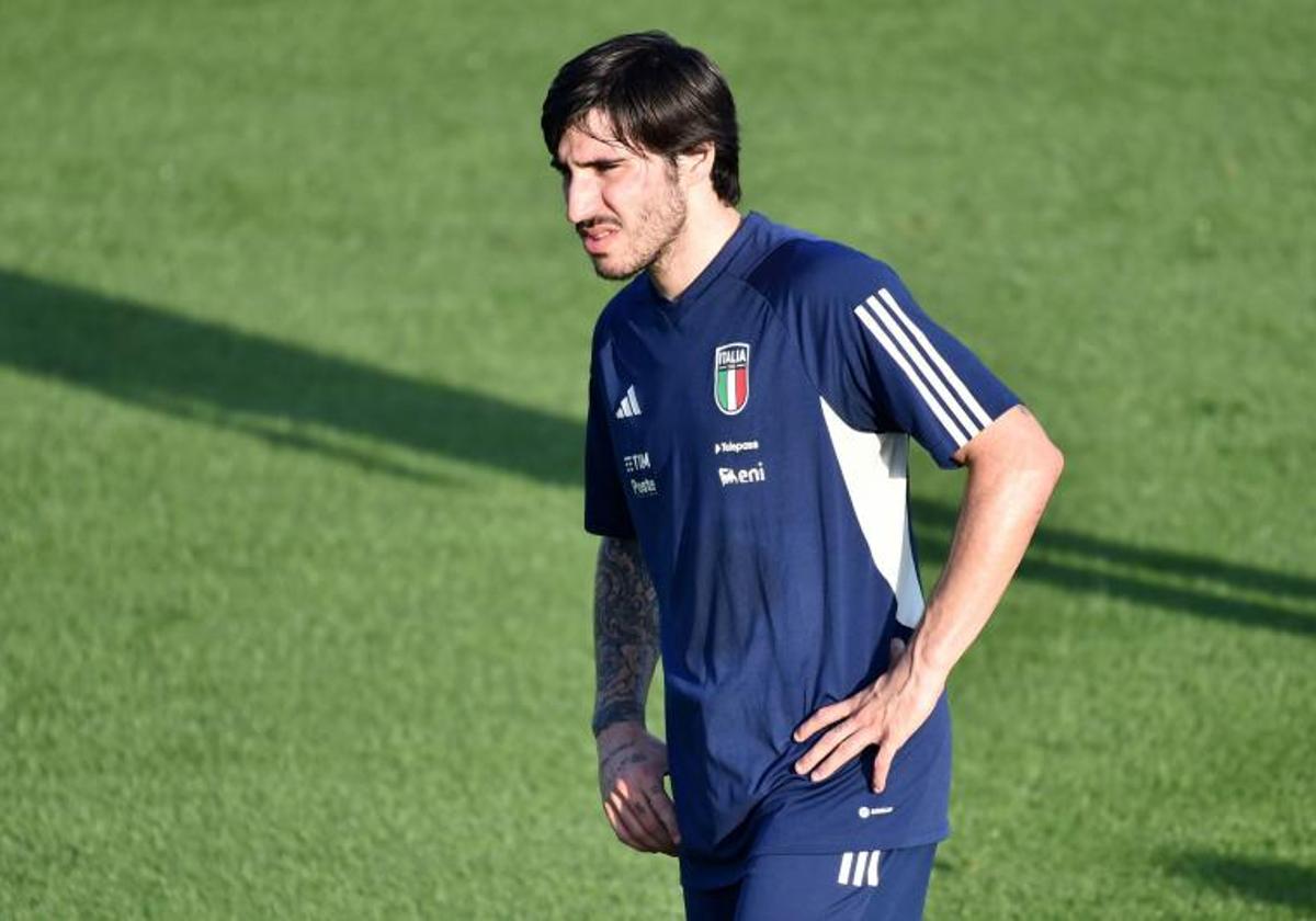 Sandro Tonali, durante un entrenamiento con Italia