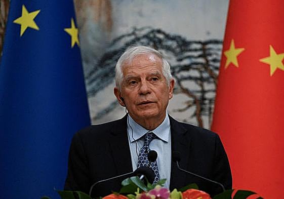 Borrell advierte que «no se puede cortar el agua y todos los servicios a una población»