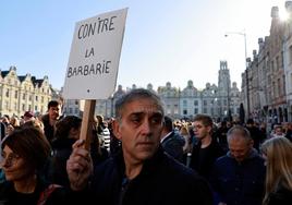 Homenaje en Francia al profesor asesinado este viernes por un terrorista islamista