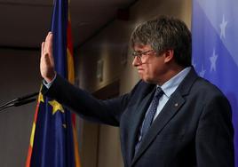 Puigdemont traba las negociaciones con Sánchez al negarse a renunciar a otro 'procés'