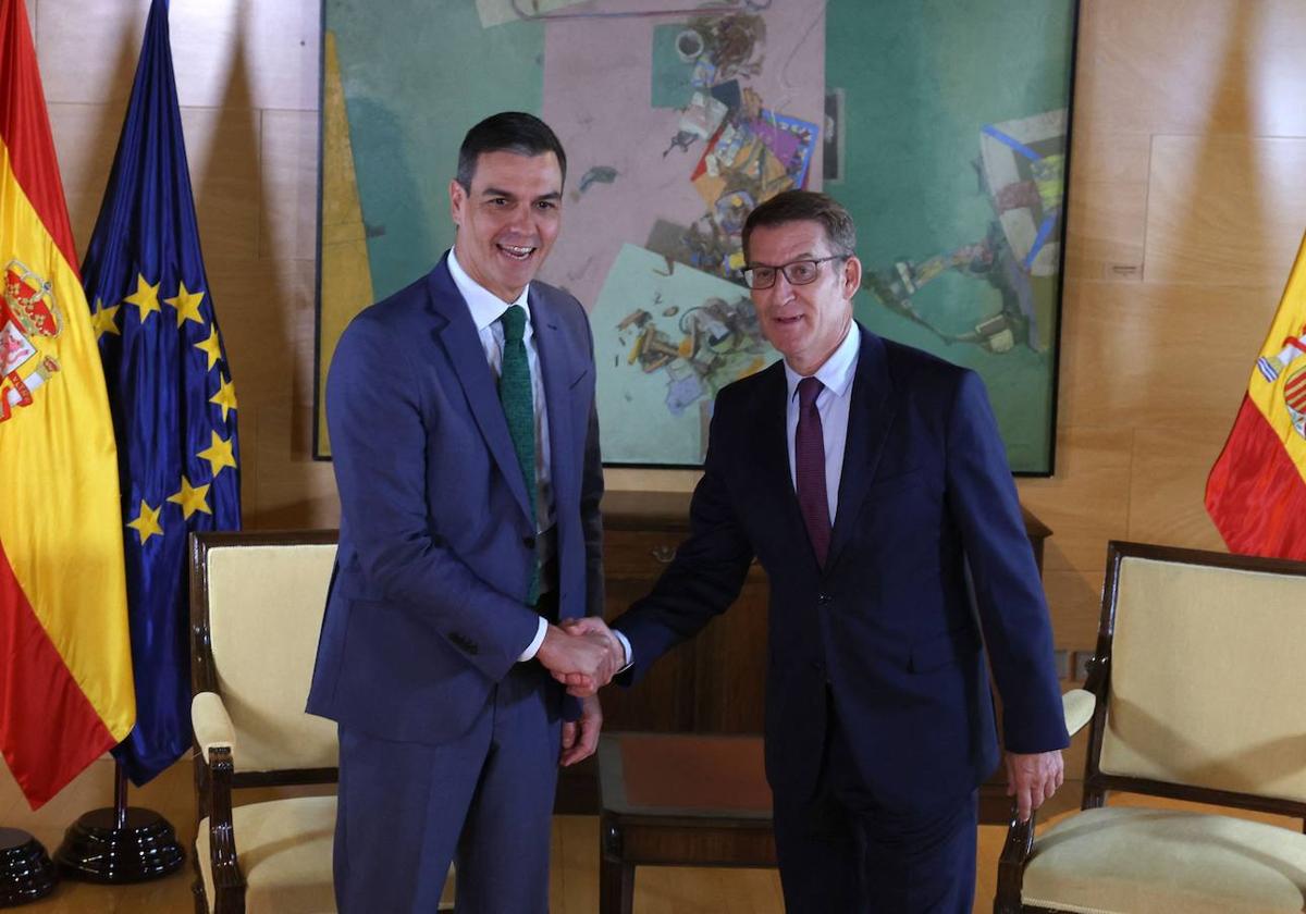 Pedro Sánchez y Alberto Núñez Feijóo en su reunión de la semana pasada