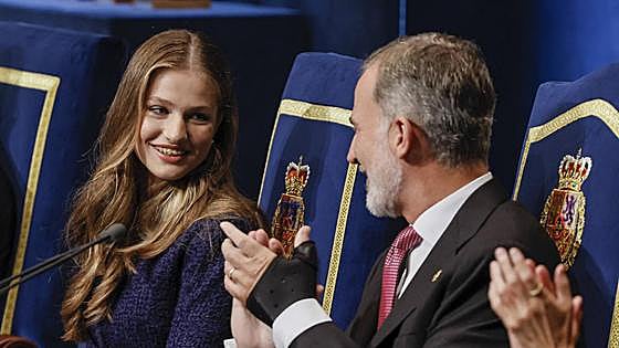 El rey Felipe apela a la unidad y el esfuerzo común para resolver los problemas de España