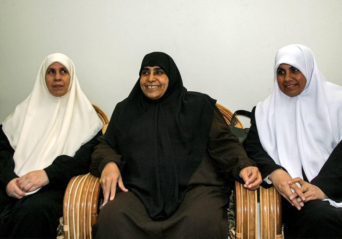 Maryam Farhat, 'la Madre de Mártires' fallecida en 2013; Jamila Al-Shanti, abatida ayer, y Huda Naim, elegidas parlamentarias en 2006.