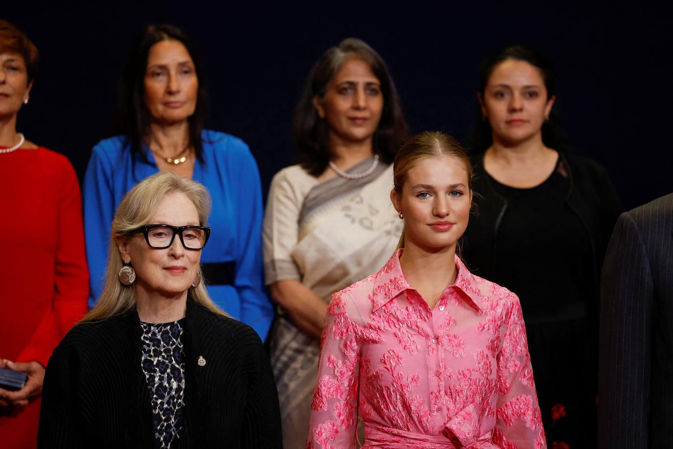 Meryl Streep y doña Leonor, durante la recepción a los premiados. 