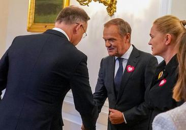 La oposición europeísta polaca apremia al presidente a fijar la investidura de Tusk