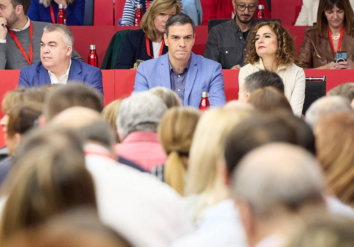 El presidente y secretario general del PSOE, en la reunión del comité federal socialista de este sábado.