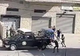 Atacan el convoy del presidente palestino Abbas