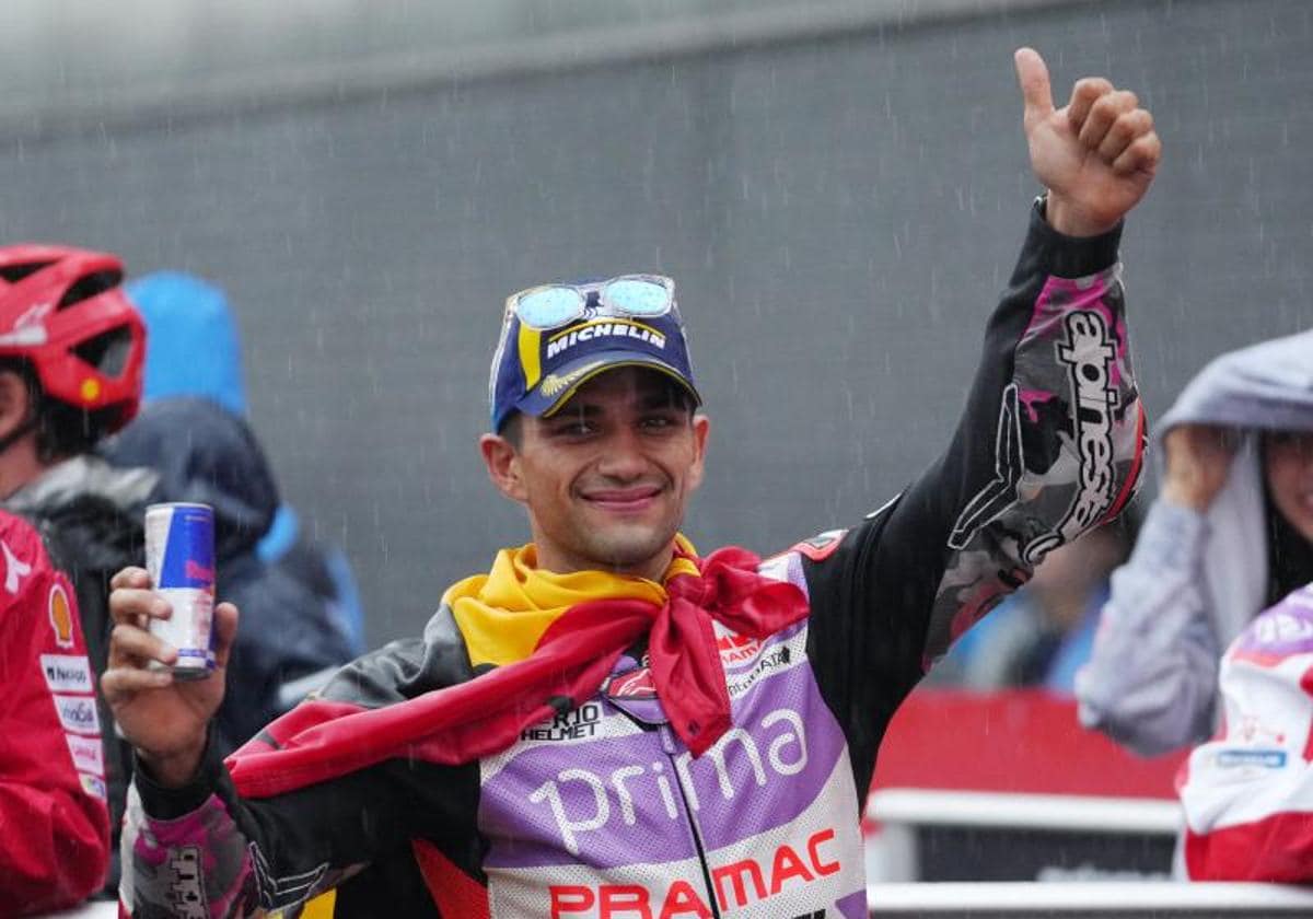 Jorge Martín, tras ganar una carrera de MotoGP.