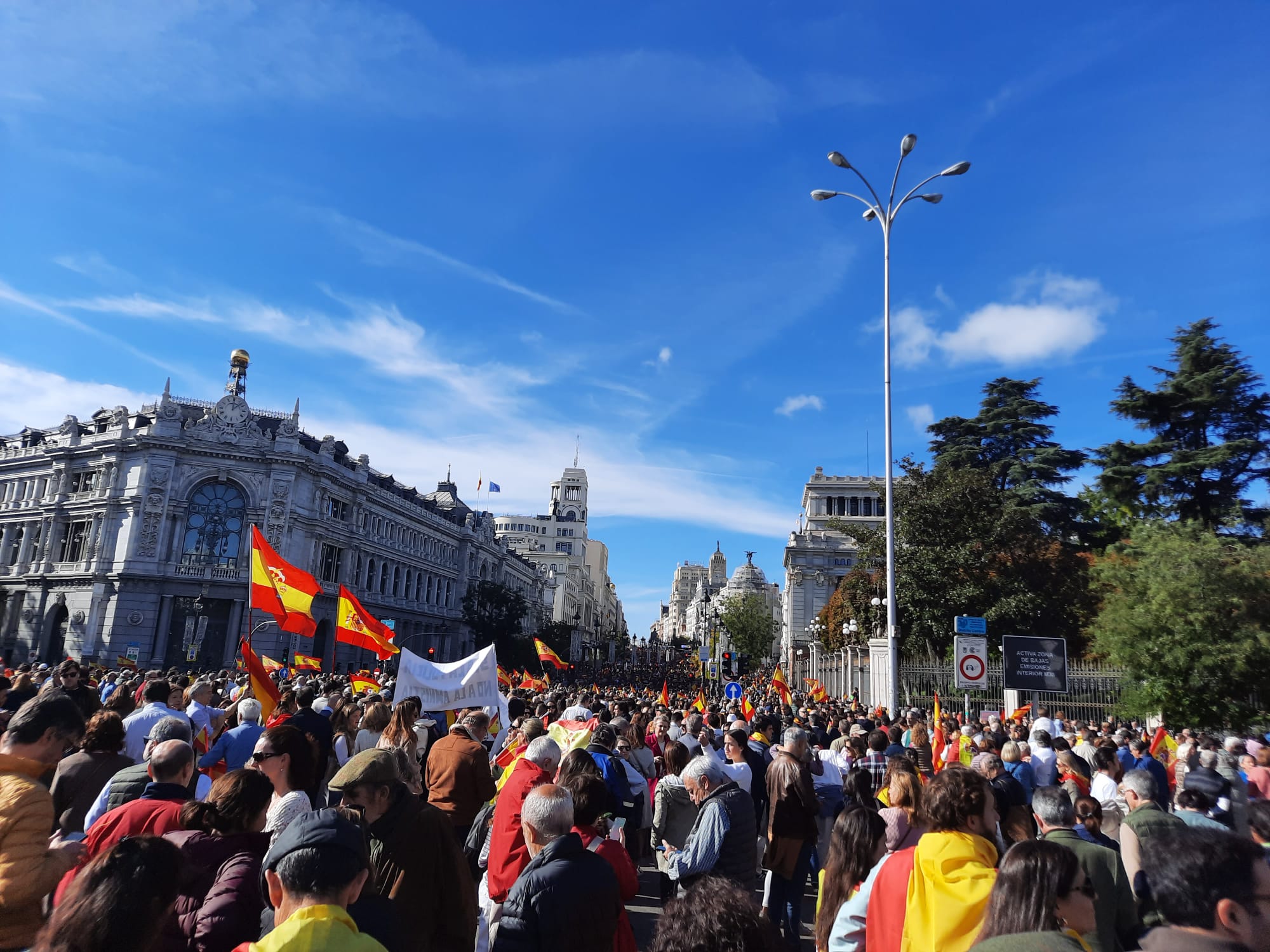 La manifestación en Madrid llega a Cibeles.