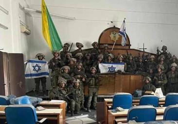 El ejército israelí se hace con el control del Parlamento y del Gobierno de Hamás en Gaza