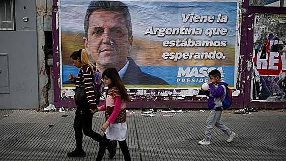 Argentina elige presidente entre el miedo a Milei y la mala gestión de Massa