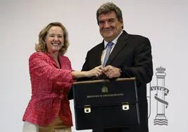 La vicepresidenta económica, Nadia Calviño, y el ministro de Transformación Digital, José Luis Escrivá.