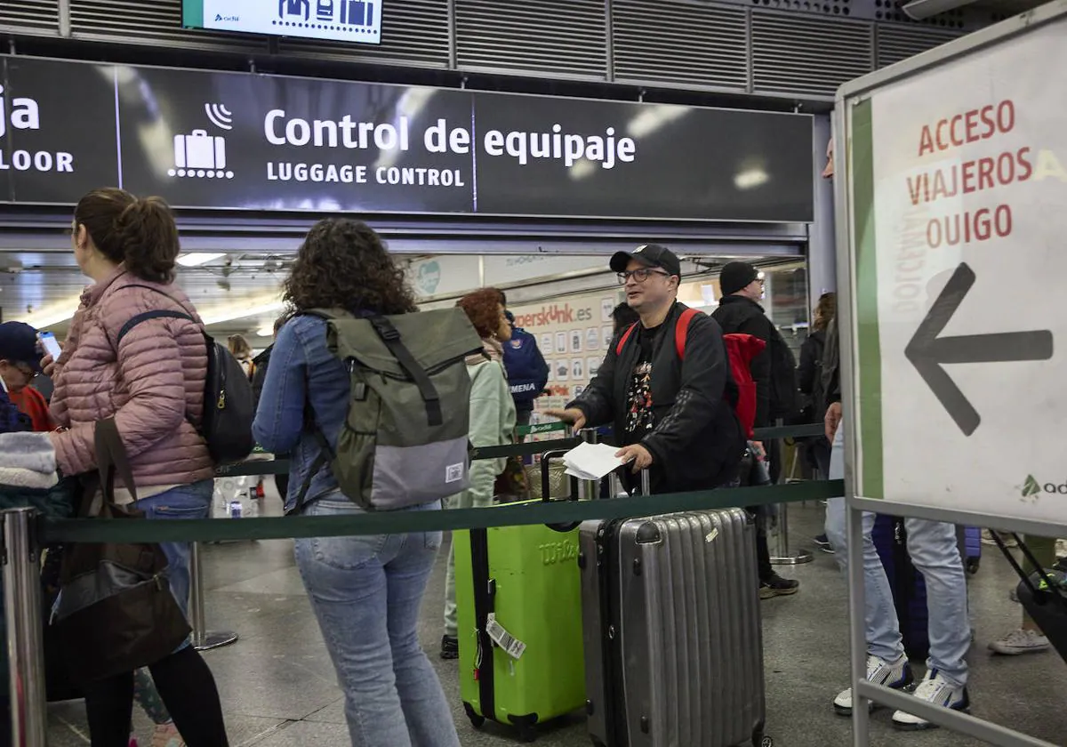 Renfe workers suspend the strike that was going to cancel 1,500 trains this Friday