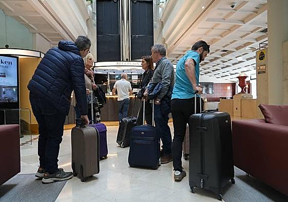 Los hoteleros prevén un invierno récord pese a precios que superan todos los registros