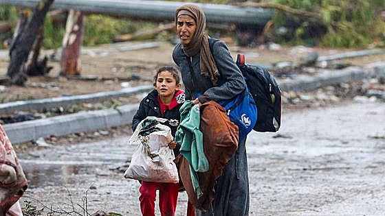 Israel y Hamás deciden ampliar la tregua hasta el jueves y liberar a otros 20 rehenes a cambio de 60 presos