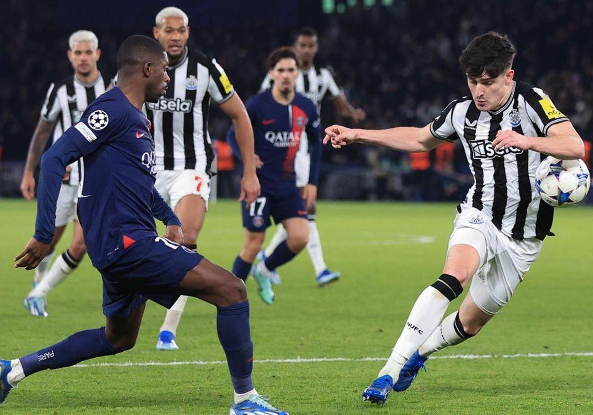 La UEFA castiga al árbitro de VAR del polémico PSG-Newcastle