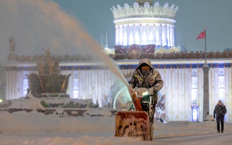 La mayor nevada en más de un siglo en Moscú, en imágenes