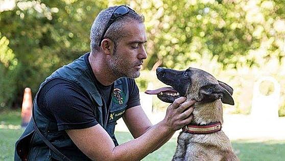 Iván García, el primer español que llega a asesor canino de Frontex, la agencia europea de fronteras