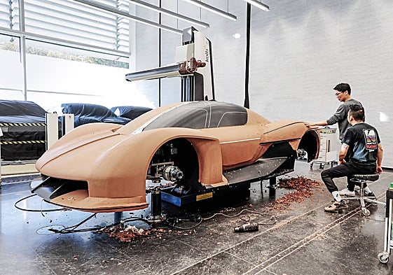 Modelando uno de los futuros coches de Porsche