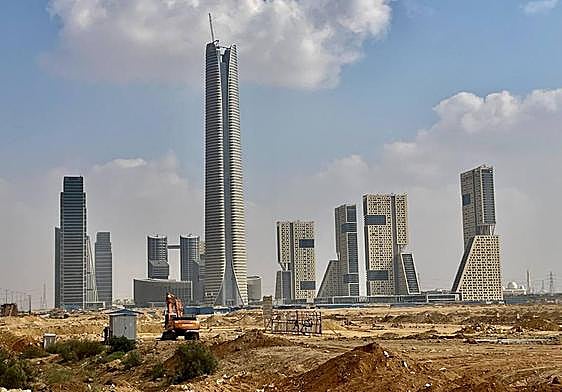 La espectacular y futurista megalópolis que construye Egipto tendrá el rascacielos más alto de África.