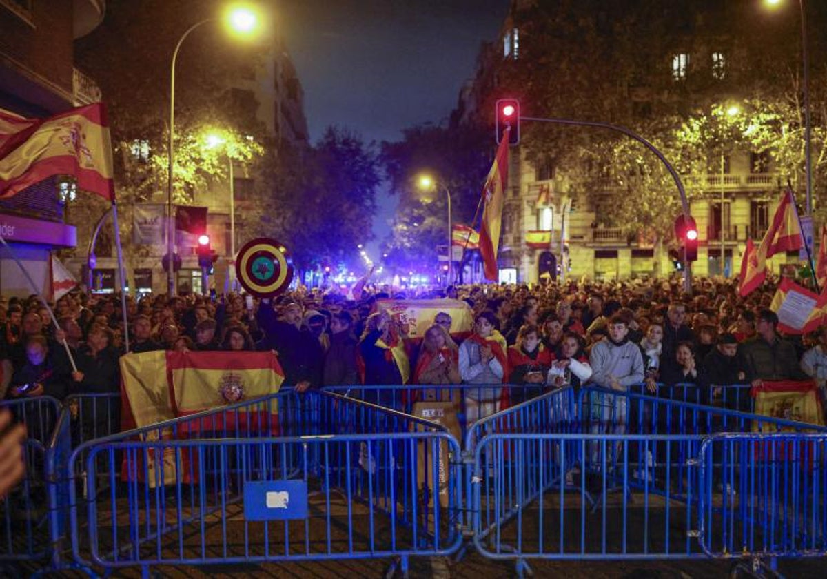 Una de las manifestaciones ante Ferraz durante el pasado noviembre