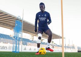 Eduardo Camavinga, durante el entrenamiento de este viernes.