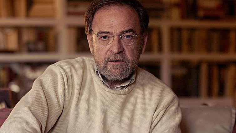 Muere el periodista y escritor sevillano Antonio Burgos