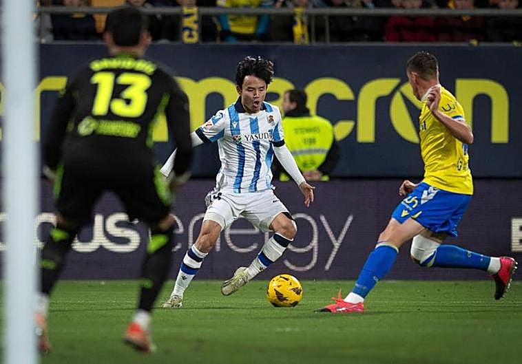 La Real no consigue superar al muro amarillo