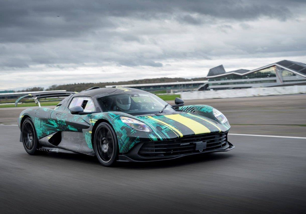 Aston Martin también se rinde a la electrificación: todos sus