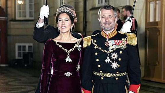 Federico y Mary de Dinamarca, pletóricos en su reaparición tras la abdicación de la reina Margarita