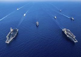 Los grupos de ataque de Estados Unidos liderados en el Mediterráneo por los portaaviones USS Dwight D. Eisenhower y el USS Gerald R. Ford