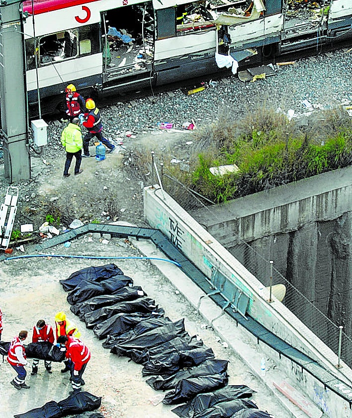 Imagen secundaria 2 - Spain remembers the 192 victims of 11-M terror attacks in Madrid, twenty years on