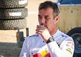 Sébastien Loeb se toma un respiro en el Dakar.