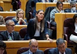 La portavoz de Junts en el Congreso, Miriam Nogueras, votando ayer durante el pleno del Congreso de los Diputados.