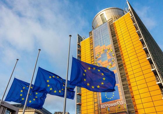 Bruselas abre la puerta a un aplazamiento en la evaluación de España para el cuarto pago de los fondos europeos