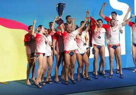 Los jugadores de la selección española celebran el título de Europa conquistado en Croacia.